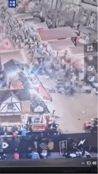 德国一汽车高速冲入市集,致4人死亡!嫌疑人身份曝光,车辆疑似装有爆炸装置 德国一汽车高速冲入市集,致4人死亡!嫌疑人身份曝光,车辆疑似装有爆炸装置