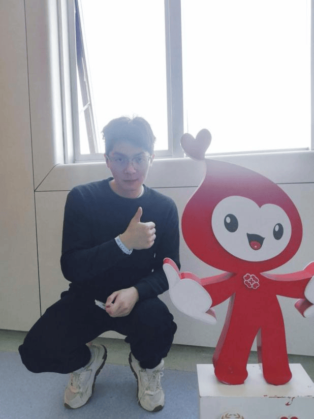 杭州“00后”刚工作就住院,“自我感觉太酷了”_叶栋_造血_患者