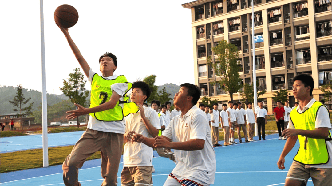 梧州市思中高级中学图片