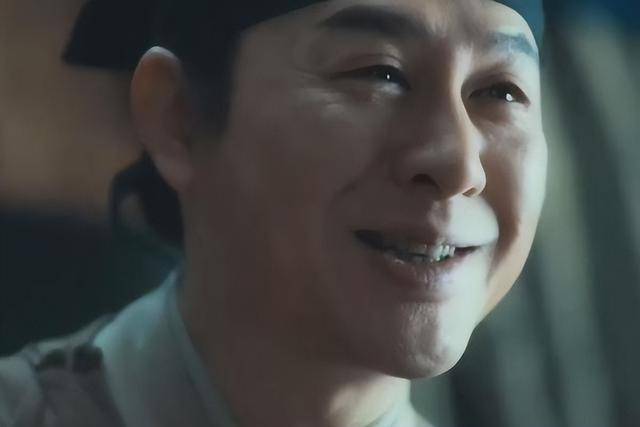 從“萬(wàn)人捧”到“眾人罵”，這一路走來(lái)，張頌文到底做錯(cuò)了什么？