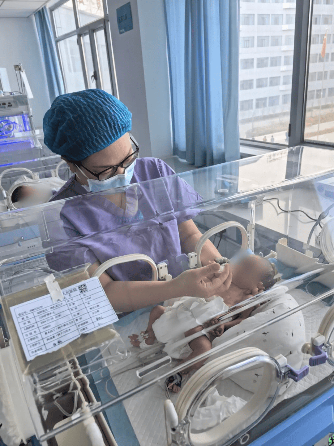 大兴援疆医生救活3斤早产儿,实现多项零突破