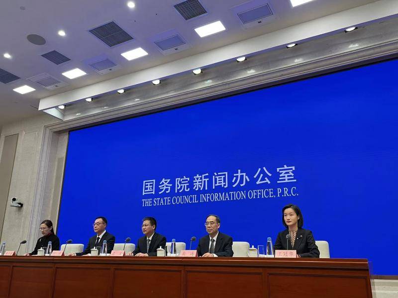 国家统计局:我国国内生产总值已接近130万亿元,经济总量稳居世界第二 国家统计局:我国国内生产总值已接近130万亿元,经济总量稳居世界第二