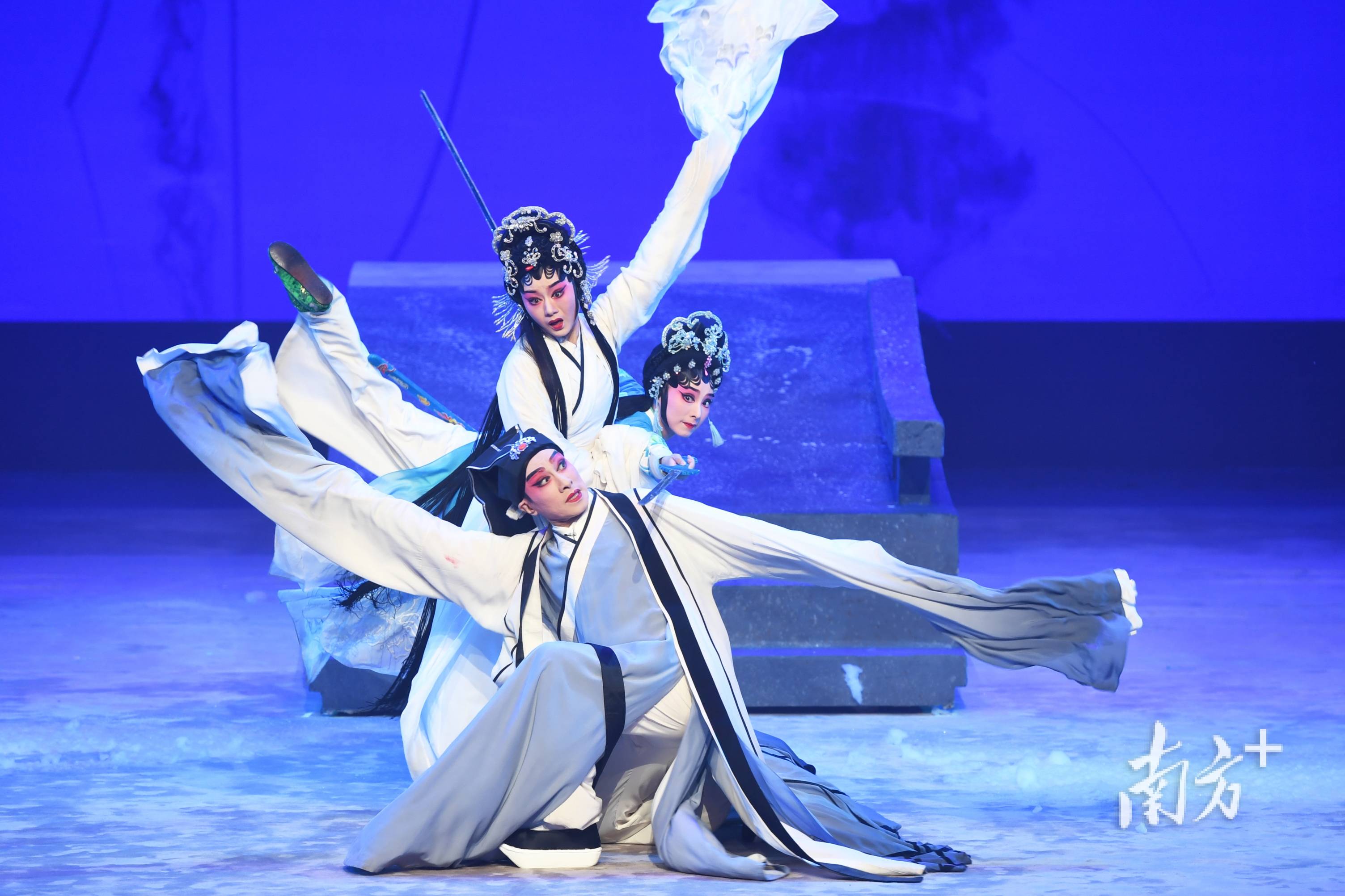 《白蛇传·情》创演十年,何以"常演常新"?