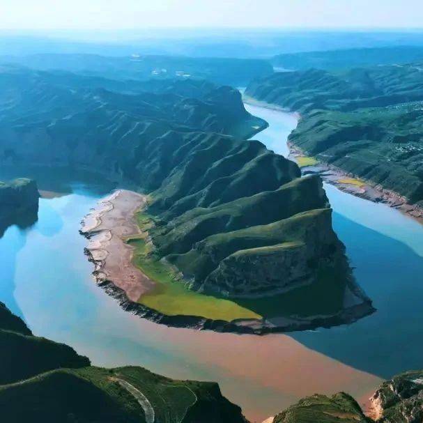 老牛湾黄河大峡谷旅游区被评为国家5a景区游客文化成功 
