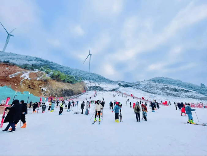 磐安滑雪场海拔多高图片