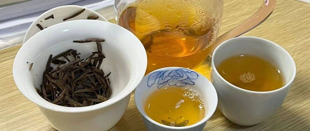 如何运用舌尖动作更好地品味茶汤？_滋味_味觉_感觉