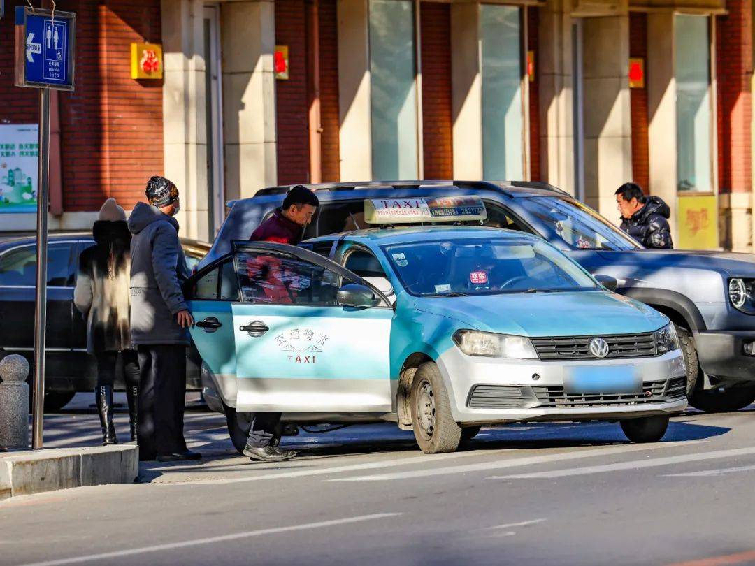 丹东部分路段出租车乱象频发!