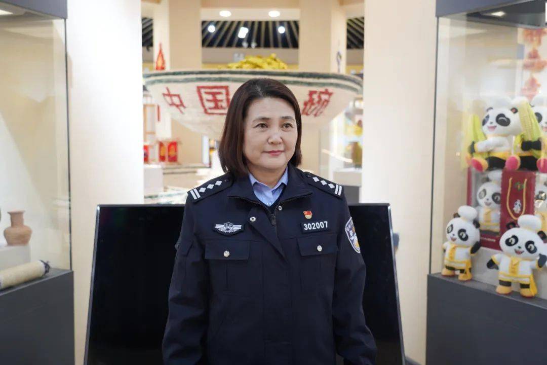 寻找"他们的第一张警服照"民警们的老相册四平市公安局铁东区分局今天