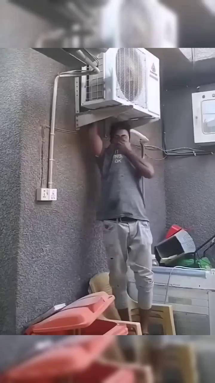 搞笑 生活 上热门 修理空调外机