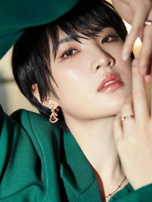 看到7年亏32亿的富家女才明白:任正非让姚安娜进娱乐圈的苦心! 看到7年亏32亿的富家女才明白:任正非让姚安娜进娱乐圈的苦心!