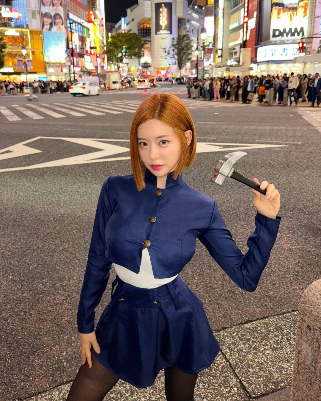 dj soda 性感黑丝拍摄「港风大片」上脚超稀有 nike 三方联名