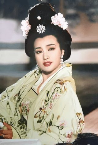 75岁刘晓庆，突传消息！