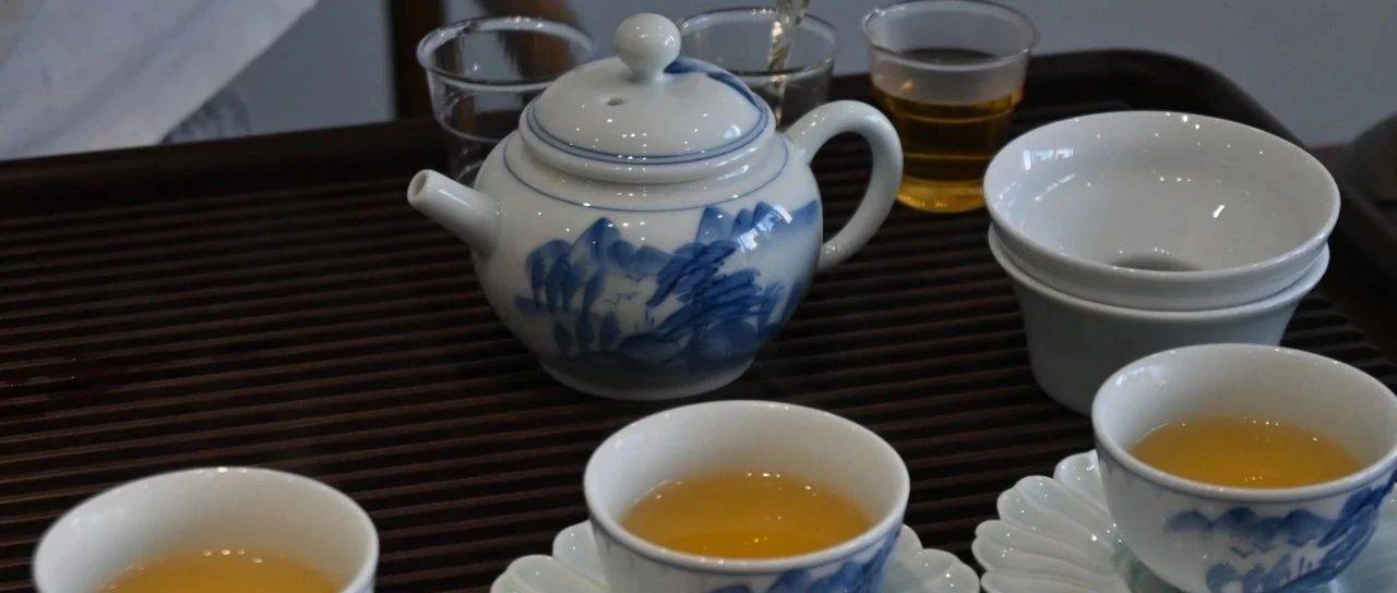 防骗小妙招:如何辨别春、夏、秋茶?_夏茶_香气_滋味