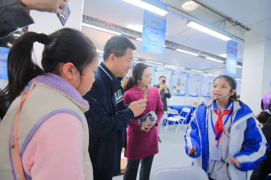 IN视频|广东省少年儿童发明奖评选活动优秀作品展(深圳分会场)在光明区举行 IN视频|广东省少年儿童发明奖评选活动优秀作品展(深圳分会场)在光明区举行