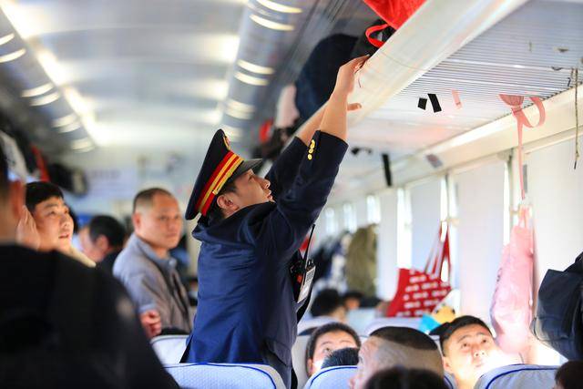 老兵登上春运“新战场”