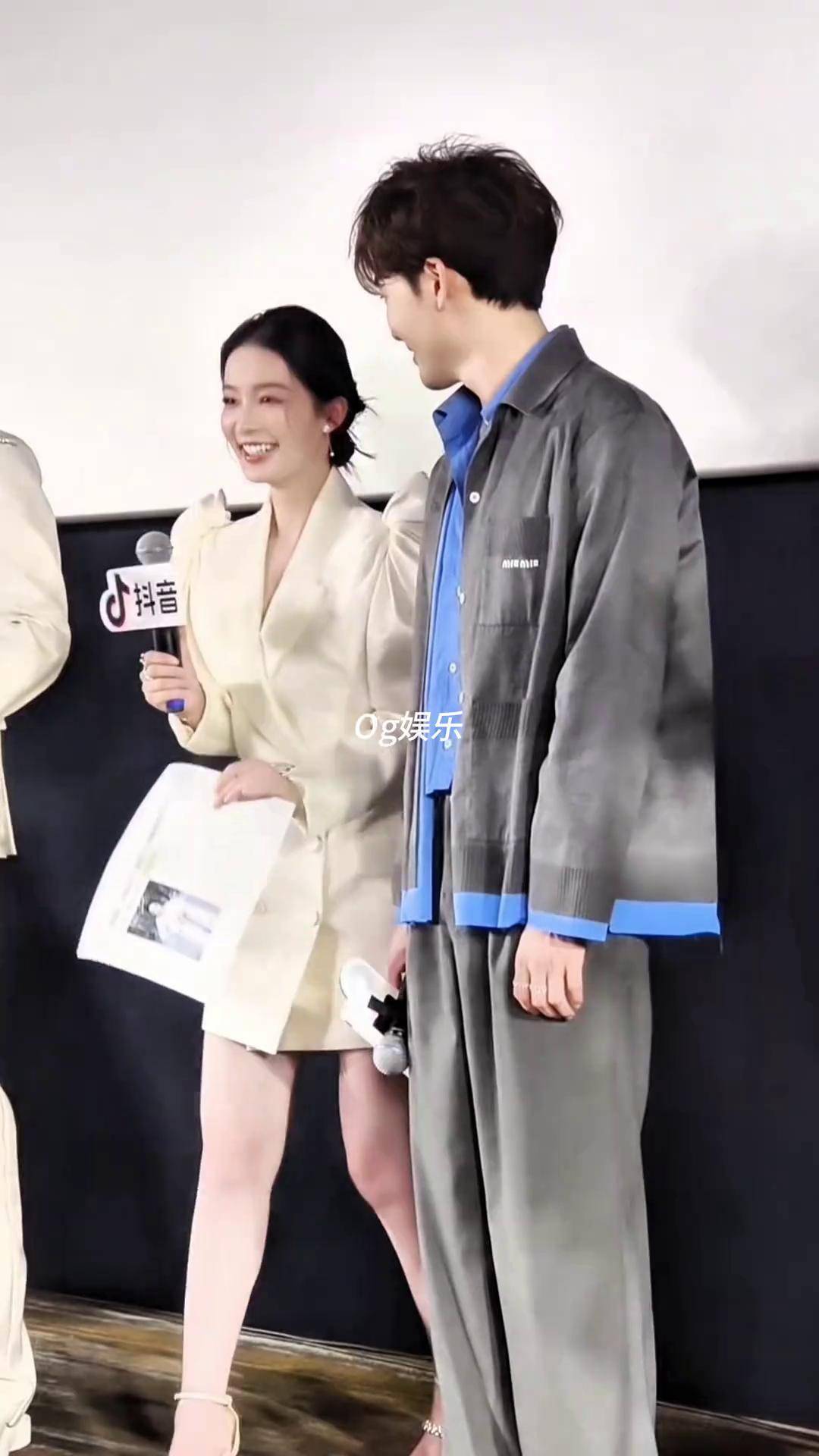 李沁 曾舜晞 同框 站在一起很养眼 帅哥美女的组合谁不爱呢七夜雪北京