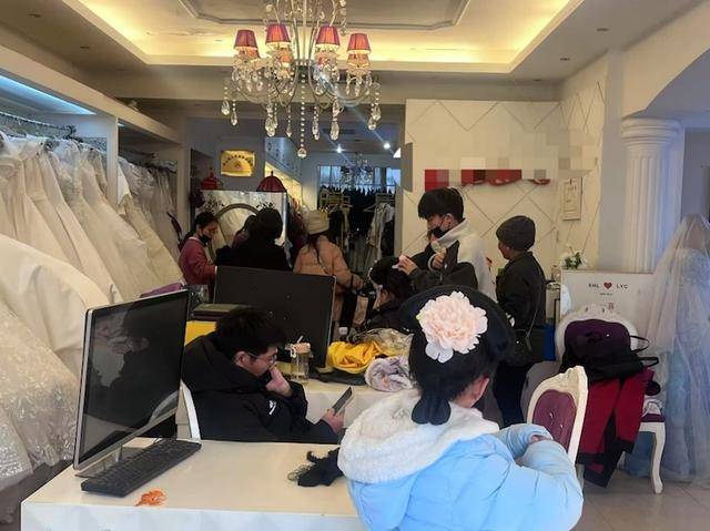 实探北京春节古装摄影市场：“格格”成群热度不减｜新春走基层(图1)