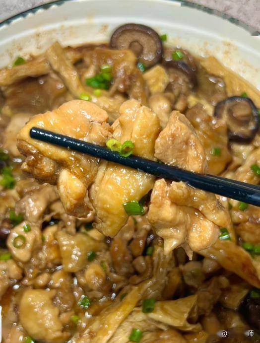 健康饮食：四道养肝菜品的制作秘籍