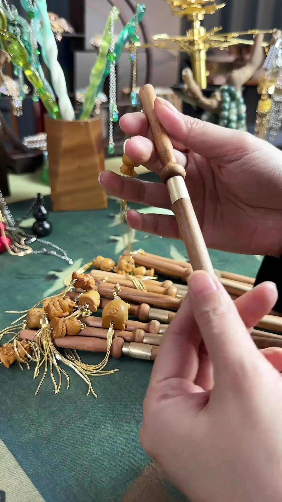 适合过年戴的十二生肖藏剑簪,第八代桃木版