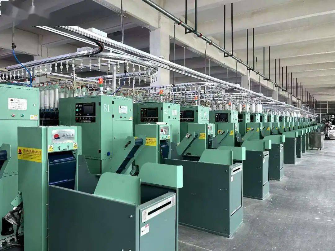 2012年起,投身细纱机短车集体落纱技术升级改造实践,2