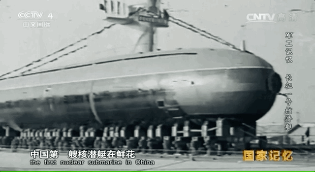 武汉的鲜花被抢光了这张合影已空无6686体育网址一人…(图1)