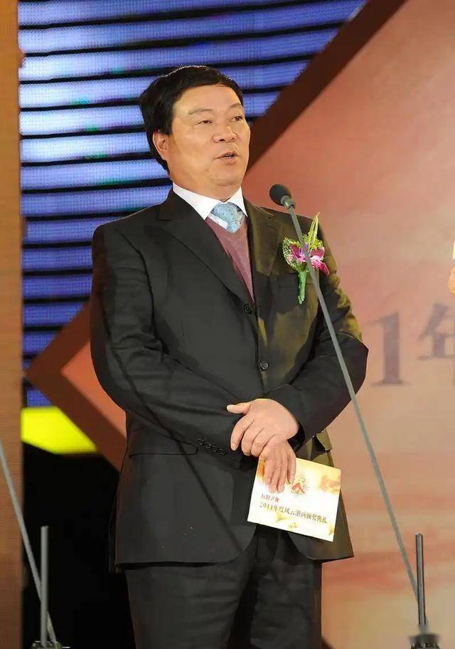 杉杉集团面临破产,美女主持人或许只会排节目,对管理无能为力