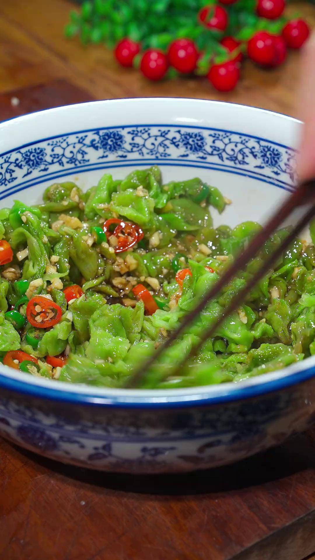 凉拌莴笋干清脆爽口又解腻~莴笋干