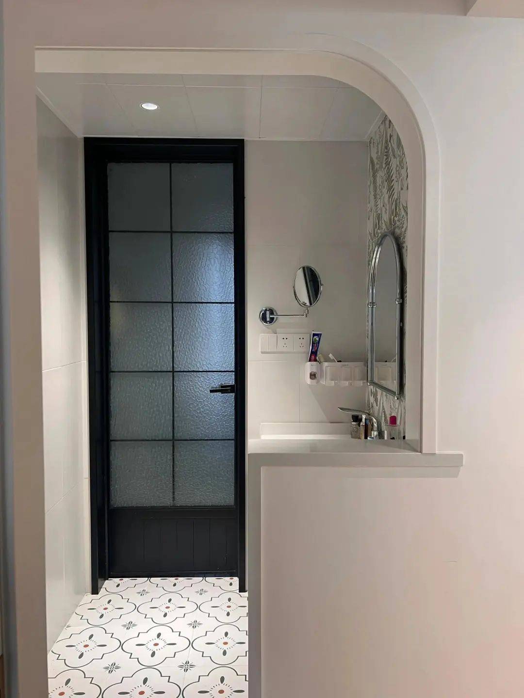 分享15款半开放式卫生间装修布局