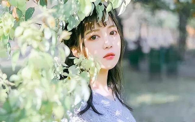 读懂女人心动信号：4个反应背后的爱意