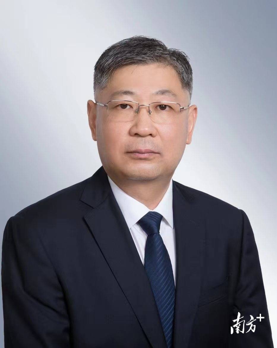 全省教育大会|深职大党委书记杨欣斌:以技能人才支撑产业转型升级_建设_广东_职教