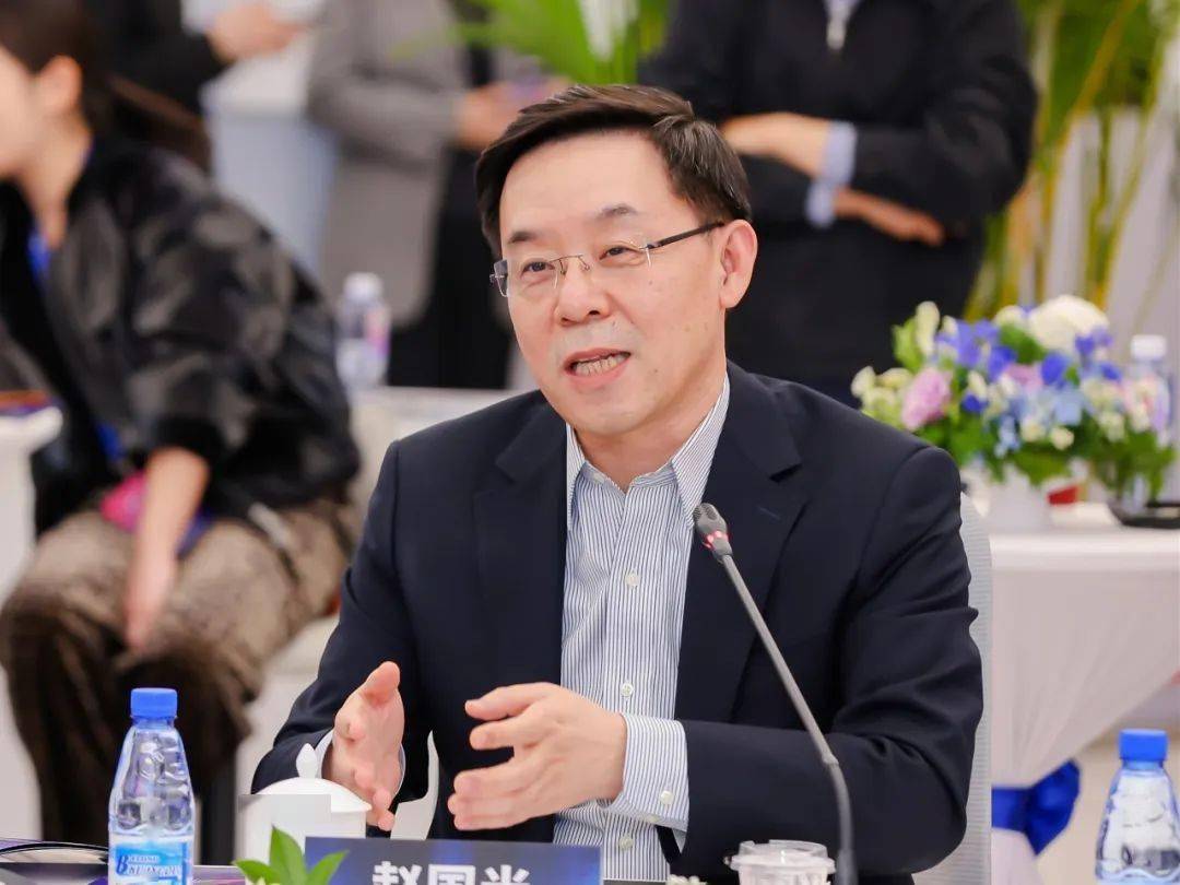 宣医新闻|宣武医院赵国光教授参加"脑机接口 未来已来" iq talk活动