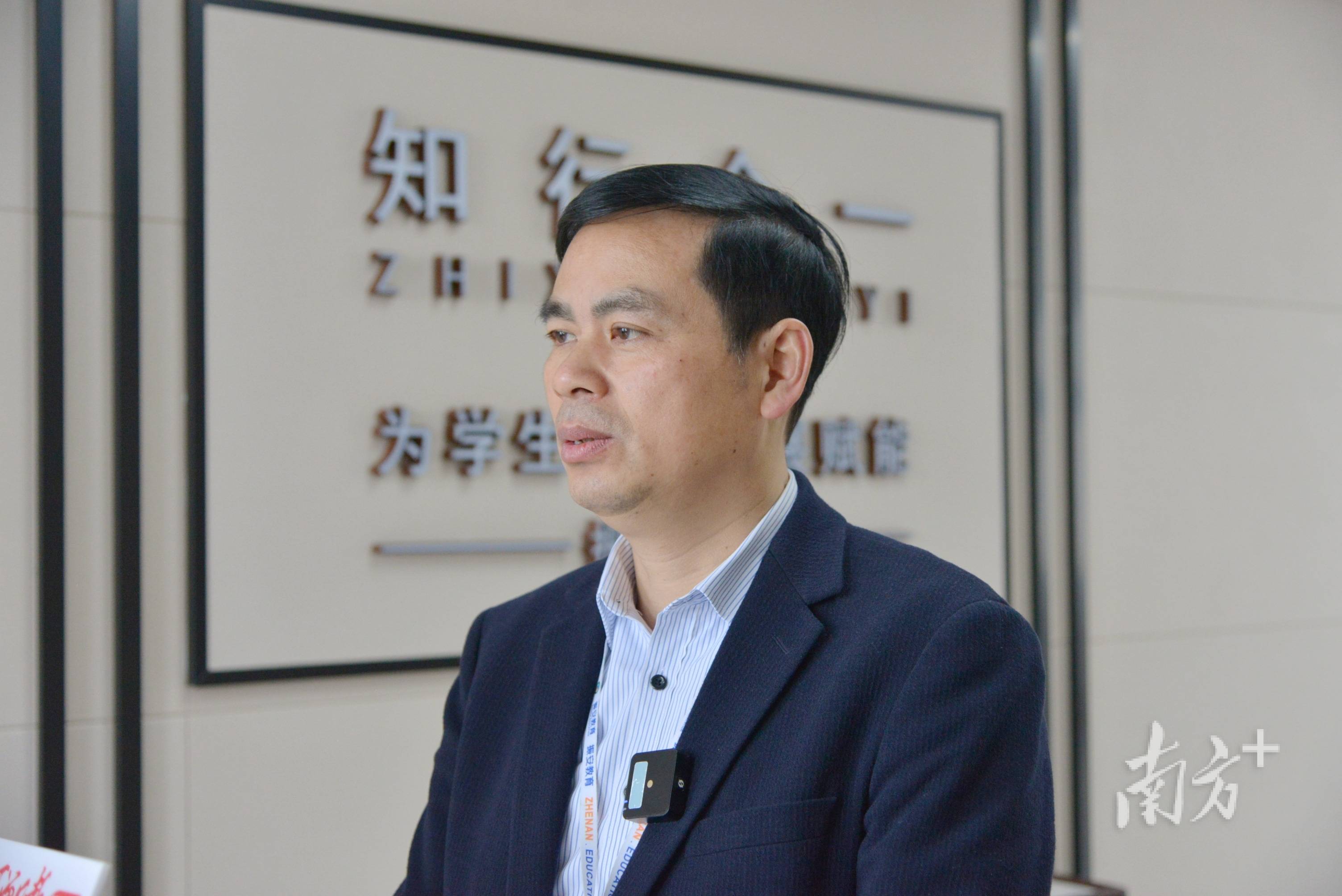 河源振安实验中学与湖南名校签约合作办学