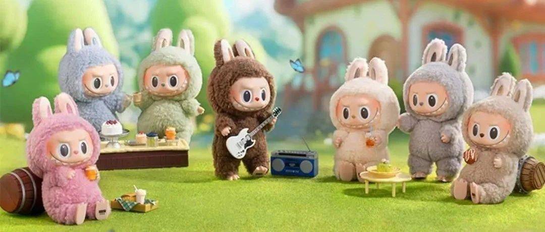 泡泡玛特重回股价巅峰、老铺黄金爆火：年轻人“带飞”消费股？_Labubu_哪吒_形象