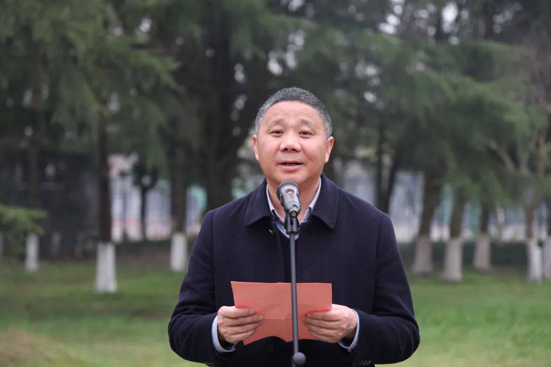 "植此青绿·儒风传薪" 衢州二中举行2025年植树节