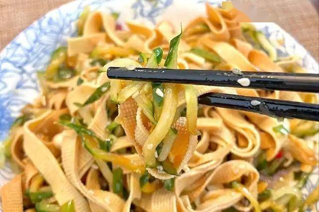甲流来袭，饮食调整提升免疫力！，甲流高发季，正确饮食增强抵抗力！