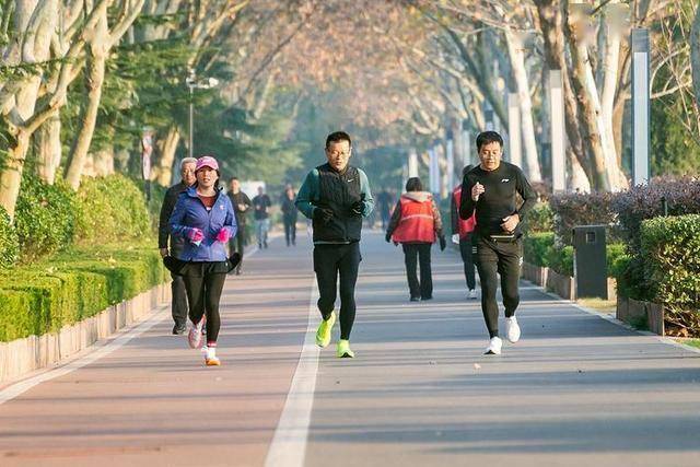 乙肝患者健康指南：告别不良习惯，拥抱健康生活