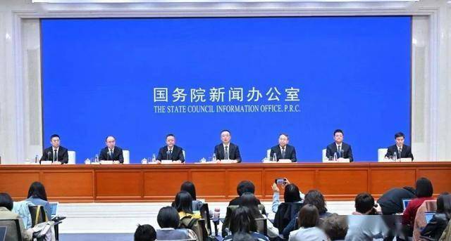 国家发改委：鼓励有条件的地方设立中小学春秋假 