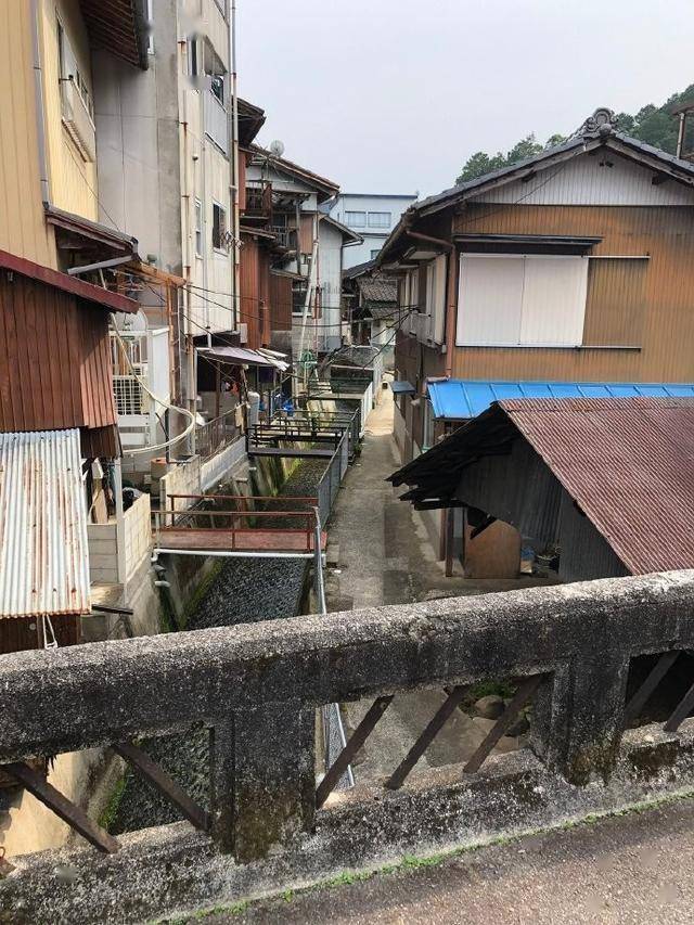 寂静岭f揭开神秘面纱，日本小镇成恐怖之源，日本岐阜小镇，为寂静岭f带来真实恐怖体验