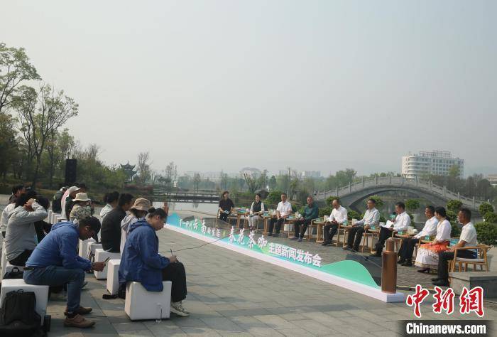 开云平台云南春花茶咖活动启幕 邀游客万花丛中体验诗意烂漫(图2)