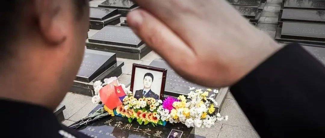 武霖,在春风里永生_群众_郭晨升_战友