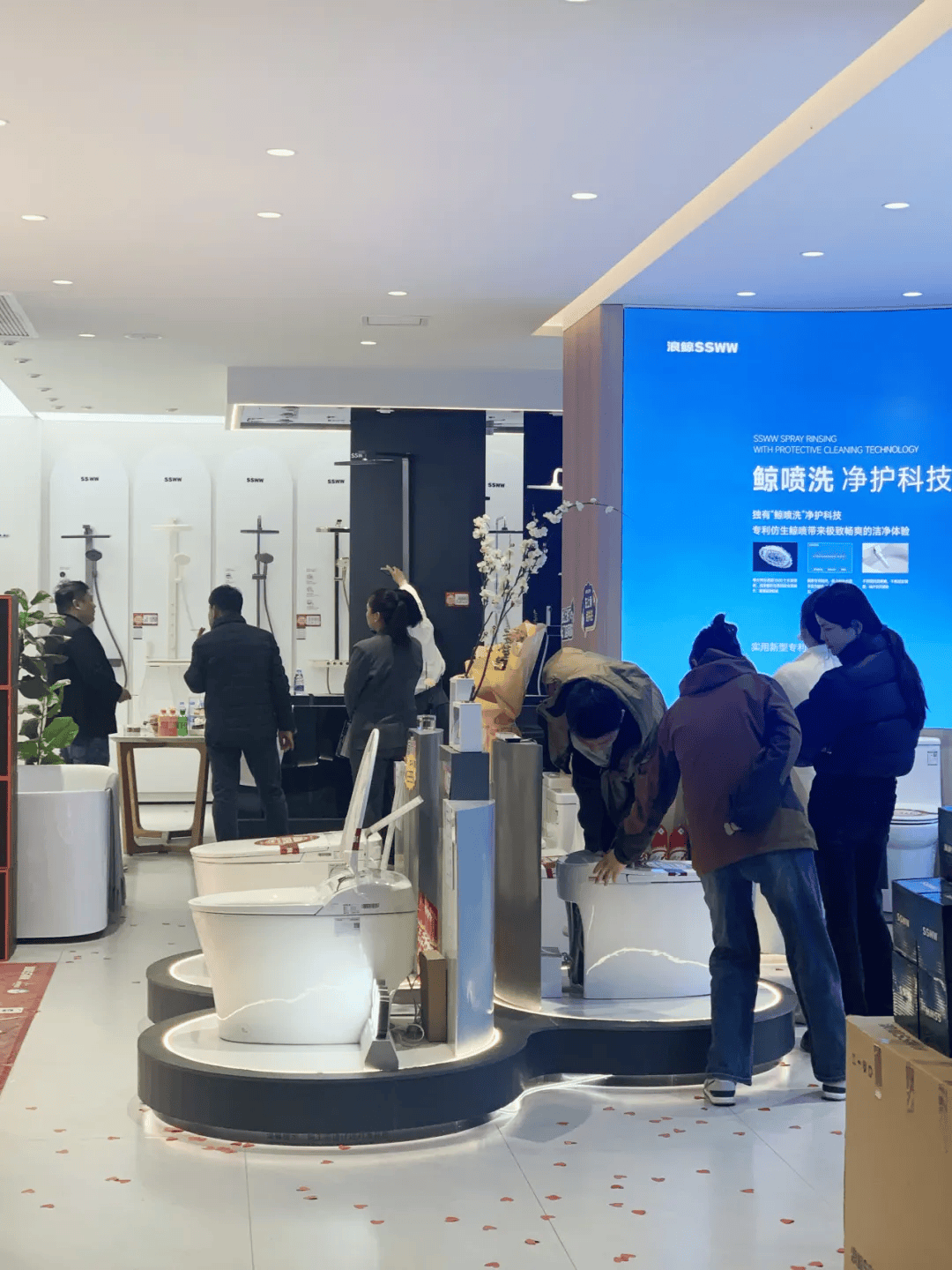 浪鲸卫浴洛阳旗舰店重装开业 创当月销售破百万