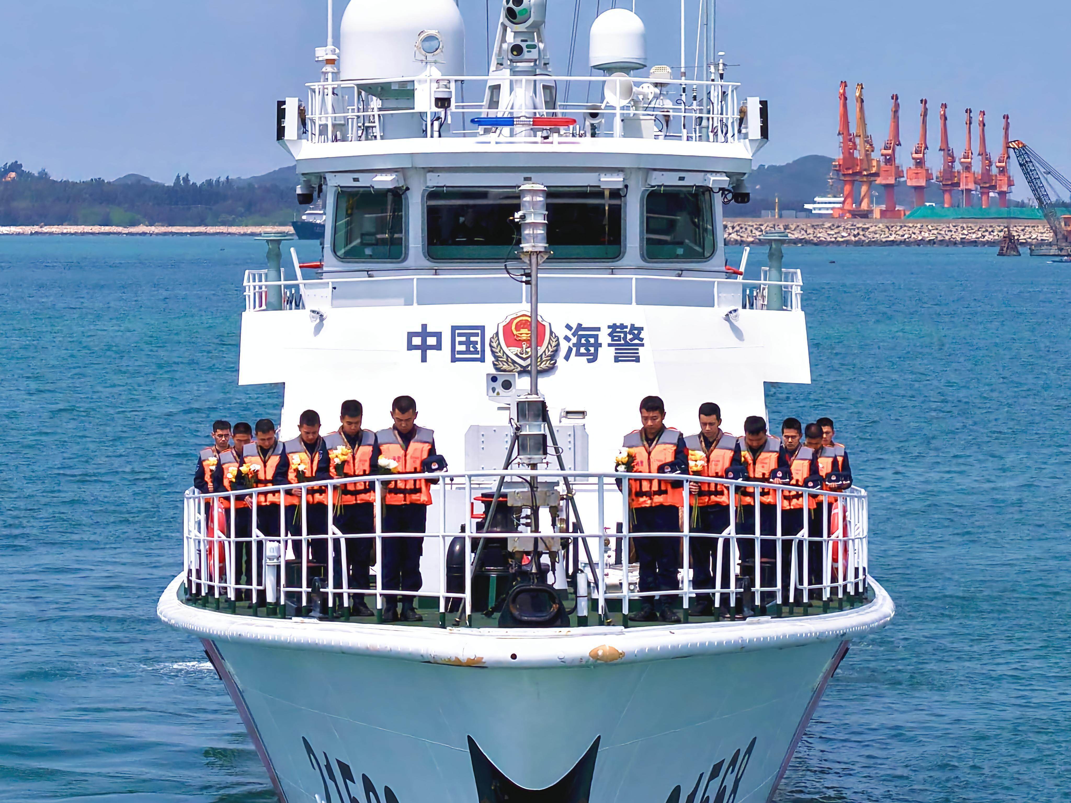 潮州海警局开展清明节祭奠英烈活动