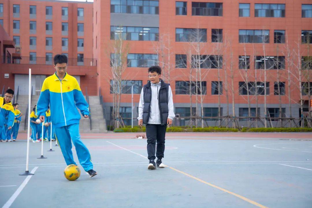 保定泽龙学校:中考体育倒计时,少年逐光,全力奔跑!