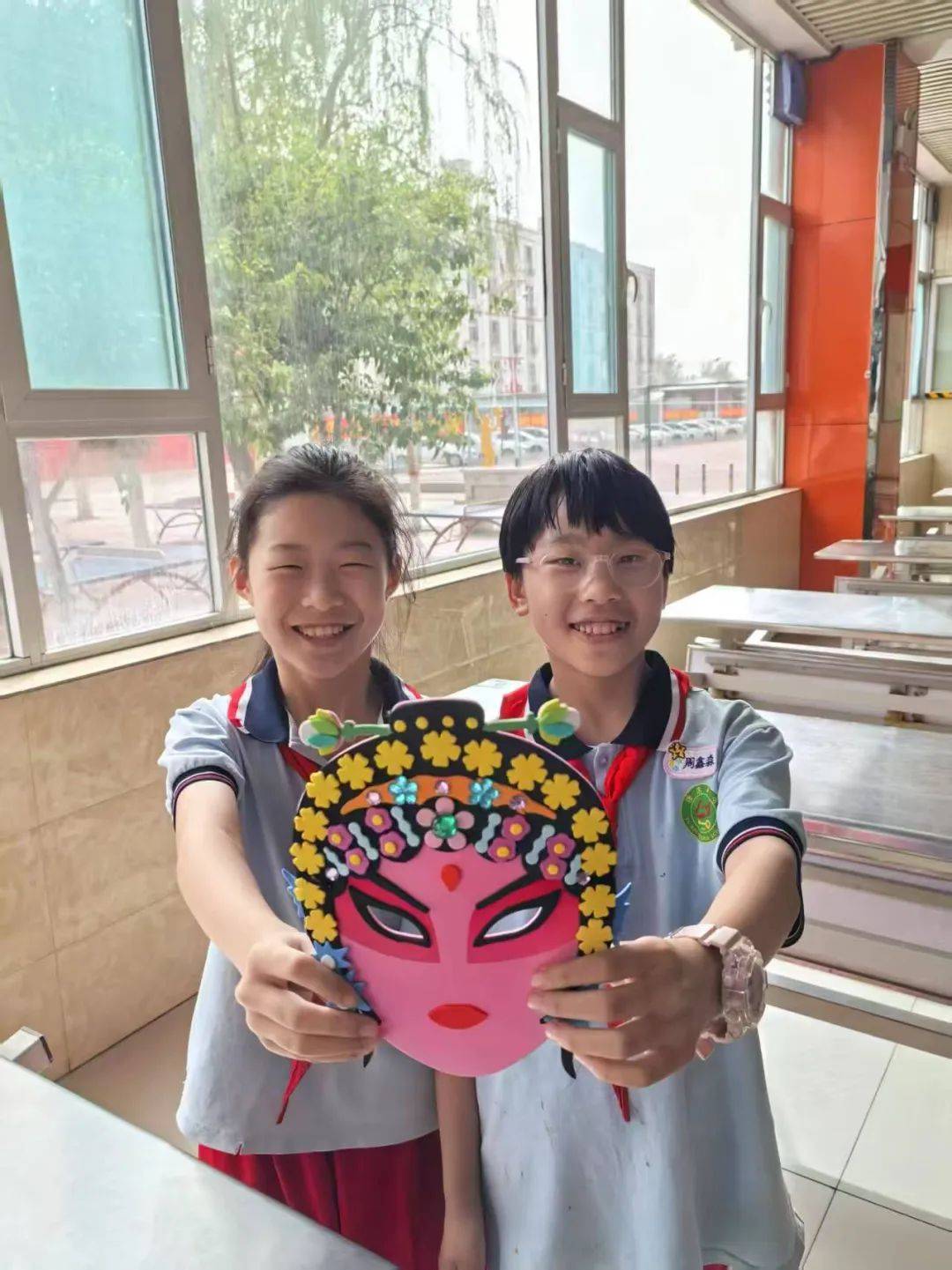 童心制脸谱文化共传承滏滨小学部脸谱制作活动