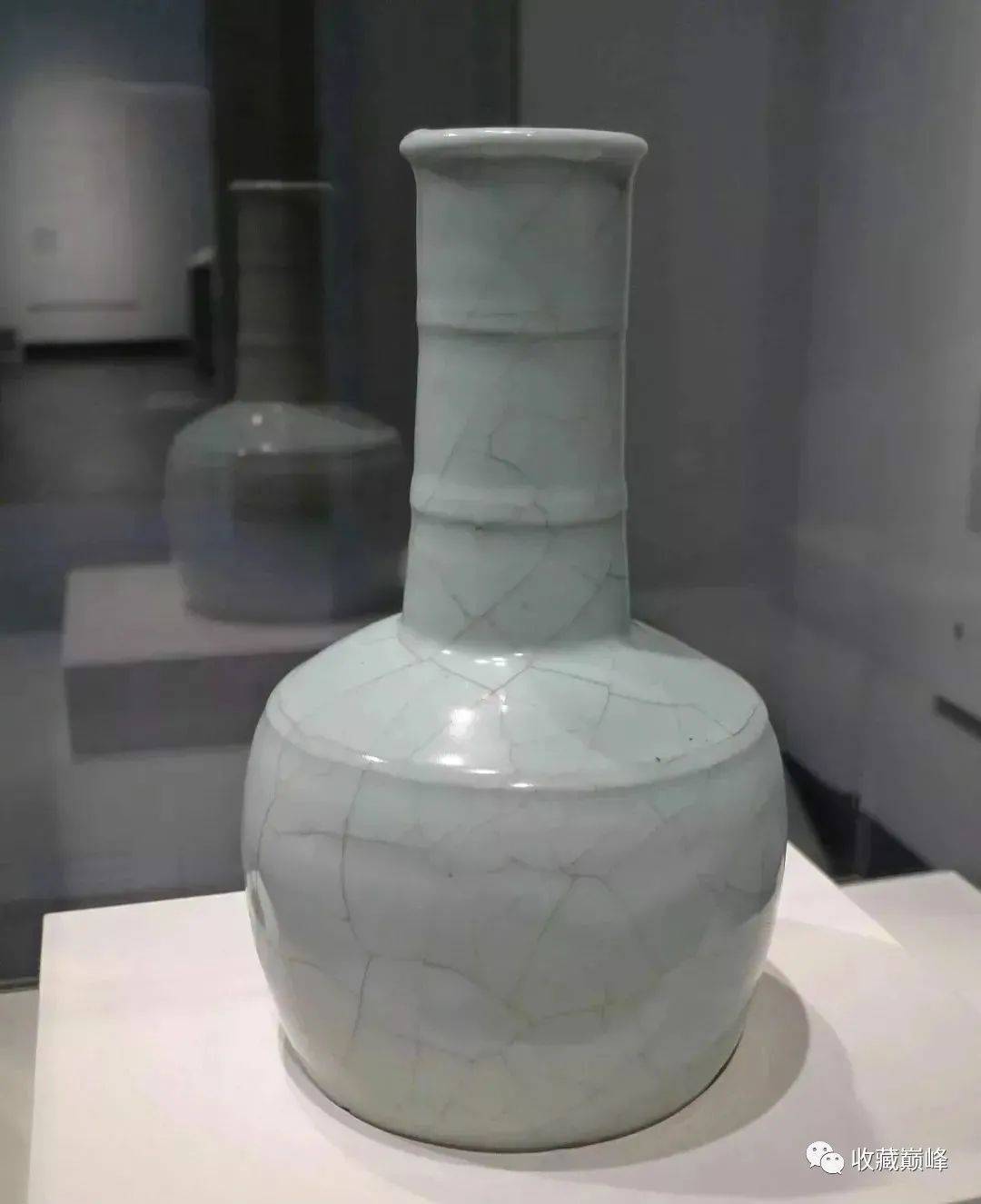 宋 官窑青瓷弦纹八棱瓶,日本大阪市立东洋陶瓷美术馆藏宋代官窑梅瓶