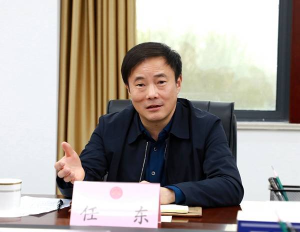 市长主动投案1个多月后，新“一把手”到岗
