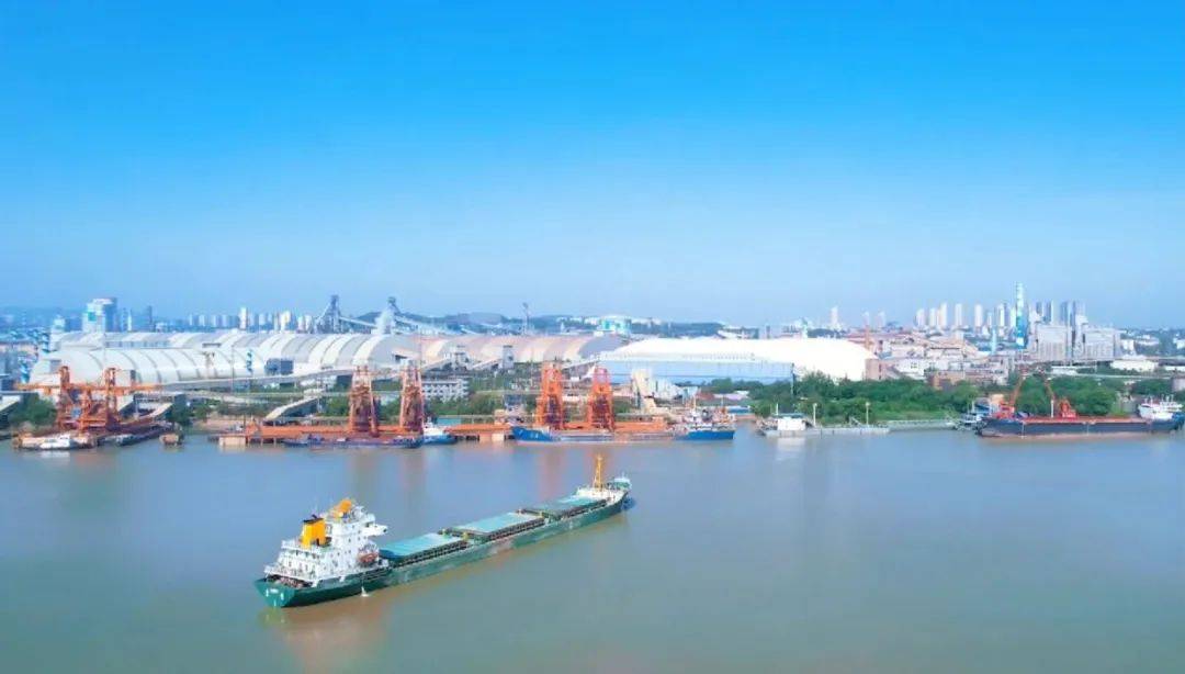 九游娱乐注册走去钢铁厂旅游(图11)