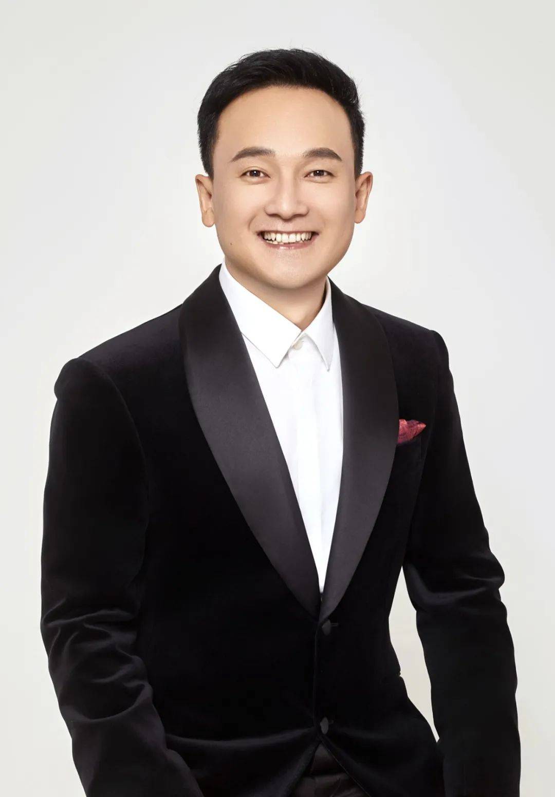 男高音歌唱家谭学胜,吕宏伟,王志昕携21首金曲致敬经典