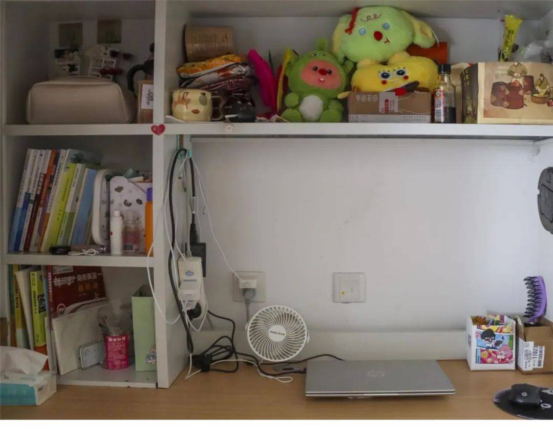 宿舍书桌百态,哪一款是你的真实写照?