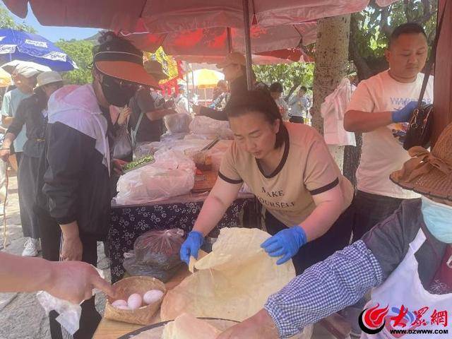 红嫂家乡旅游区：沉浸式红色文旅体验项星空体育网址目带“火”特色小吃经济(图2)